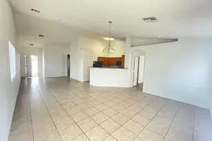 915 W Bowker St, Phoenix, AZ 85041 - Photo 13