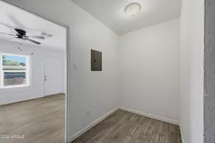 907 N 22nd Pl, Phoenix, AZ 85006 - Photo 9