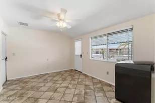 10006 W Deanita Ln, Sun City, AZ 85351 - Photo 17