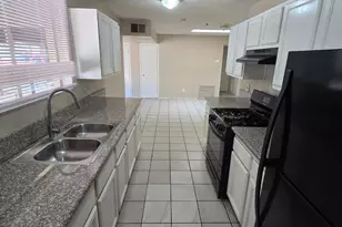 5717 W Heatherbrae Dr, Phoenix, AZ 85031 - Photo 3