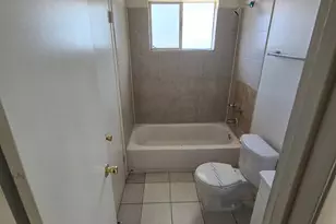 5717 W Heatherbrae Dr, Phoenix, AZ 85031 - Photo 5