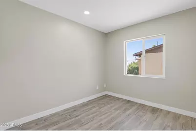 5919 W Britton Avenue, Phoenix, AZ 85033 - Photo 23