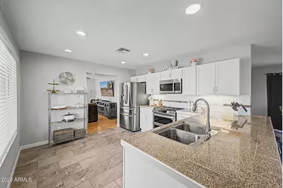 9018 W Glenrosa Avenue, Phoenix, AZ 85037 - Photo 11