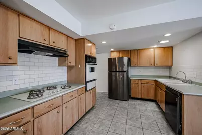 1740 E Camino Del Santo --, Phoenix, AZ 85022 - Photo 9