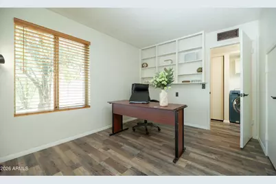 2435 W Greenway Road #8, Phoenix, AZ 85023 - Photo 17