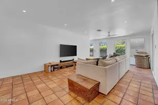 309 E Keim Dr, Phoenix, AZ 85012 - Photo 15