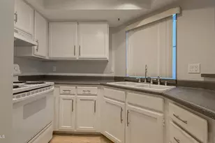 100 E Fillmore St, Phoenix, AZ 85004 - Photo 7