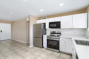 4526 E Burgess Ln, Phoenix, AZ 85042 - Photo 13