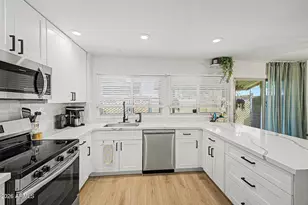 1733 E Ellis Dr, Tempe, AZ 85282 - Photo 9