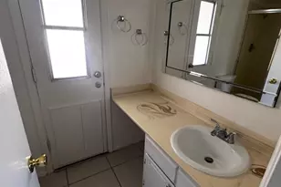 2072 E Donner Dr, Tempe, AZ 85282 - Photo 3
