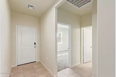 18646 W Buckskin Trail, Wittmann, AZ 85361 - Photo 7