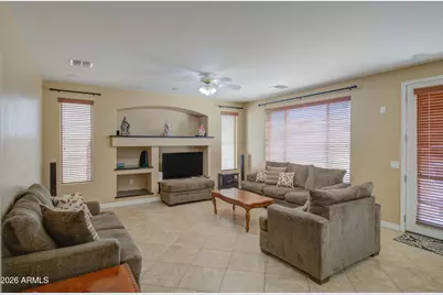 18017 W Desert Lane, Surprise, AZ 85388 - Photo 5