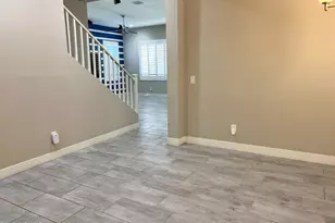 4638 E Navigator Ln, Phoenix, AZ 85050 - Photo 3