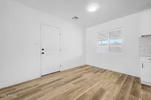 4437 E Almeria Rd, Phoenix, AZ 85008 - Photo 11