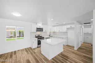 4437 E Almeria Rd, Phoenix, AZ 85008 - Photo 13