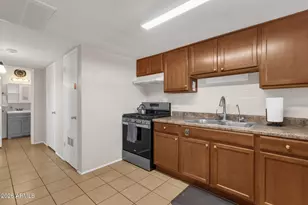 3202 N 67th Pl, Scottsdale, AZ 85251 - Photo 15