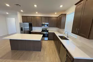 13248 W Hackamore Dr, Peoria, AZ 85383 - Photo 3