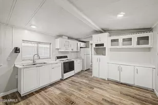 8601 N 71st Ave, Glendale, AZ 85301 - Photo 13