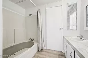 8601 N 71st Ave, Glendale, AZ 85301 - Photo 19