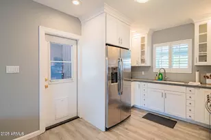 1648 E Mitchell Dr, Phoenix, AZ 85016 - Photo 11