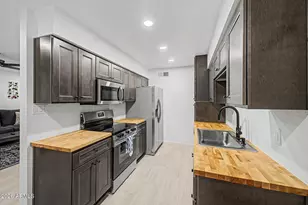 10325 N 95th Dr, Peoria, AZ 85345 - Photo 7