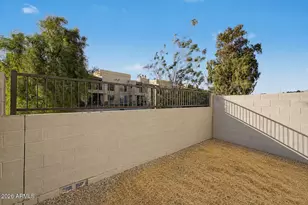 2162 W Harmont Dr, Phoenix, AZ 85021 - Photo 17