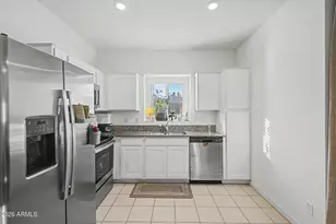 2162 W Harmont Dr, Phoenix, AZ 85021 - Photo 15