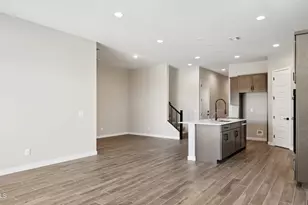 2611 W Satinwood Dr, Phoenix, AZ 85045 - Photo 11