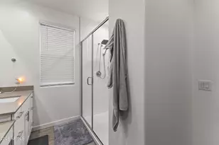 9445 W Heatherbrae Dr, Phoenix, AZ 85037 - Photo 17