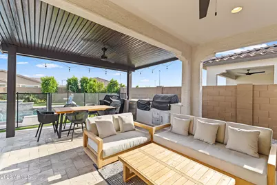 9445 W Heatherbrae Drive, Phoenix, AZ 85037 - Photo 21