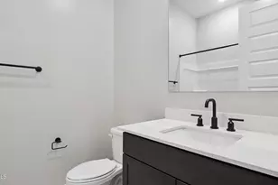 2526 W Satinwood Dr, Phoenix, AZ 85045 - Photo 11