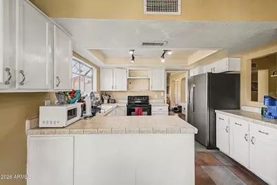 562 E Hackamore Street, Mesa, AZ 85203 - Photo 17