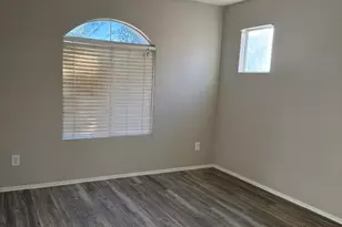 1410 E Mobile Ln, Phoenix, AZ 85040 - Photo 3