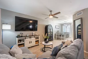 860 N McQueen Rd, Chandler, AZ 85225 - Photo 7