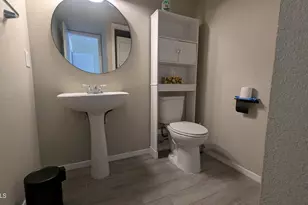 860 N McQueen Rd, Chandler, AZ 85225 - Photo 5