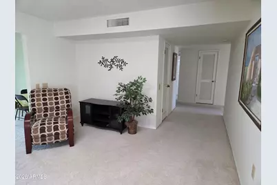 10326 W Highwood Lane, Sun City, AZ 85373 - Photo 11
