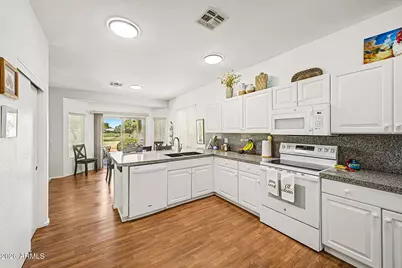 6836 S Tamarron Way, Chandler, AZ 85249 - Photo 11