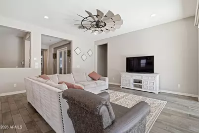 22447 N 97th Lane, Peoria, AZ 85383 - Photo 11