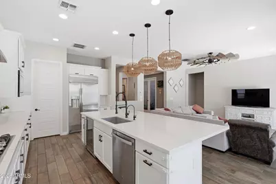 22447 N 97th Lane, Peoria, AZ 85383 - Photo 3