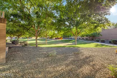 13381 N 87th Lane, Peoria, AZ 85381 - Photo 39