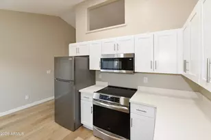 8907 W Manzanita Dr, Peoria, AZ 85345 - Photo 11