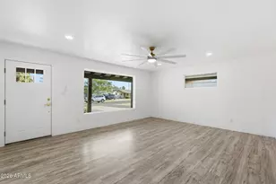 2028 W Solano Dr, Phoenix, AZ 85015 - Photo 7