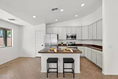 3241 W Huntington Drive, Phoenix, AZ 85041 - Photo 5