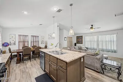 6818 W Villa Street, Phoenix, AZ 85043 - Photo 11