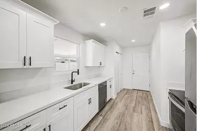 639 S Sirrine --, Mesa, AZ 85210 - Photo 7
