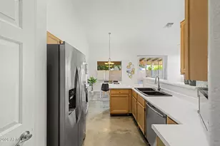 18614 N 35th Pl, Phoenix, AZ 85050 - Photo 17