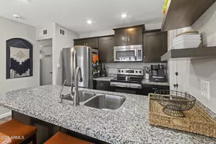 3109 E Larkspur Dr, Phoenix, AZ 85032 - Photo 9