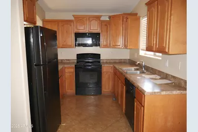 4524 S 25th Drive, Phoenix, AZ 85041 - Photo 5