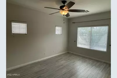 553 E San Carlos Way, Chandler, AZ 85249 - Photo 5