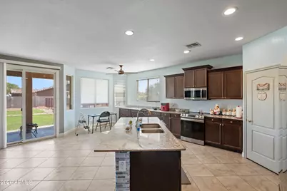 37668 W Vera Cruz Drive, Maricopa, AZ 85138 - Photo 5